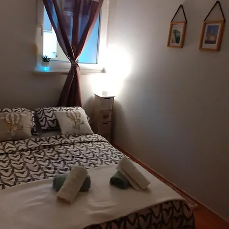 Lola Apartment *