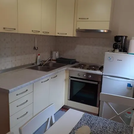 Lola Apartment *
