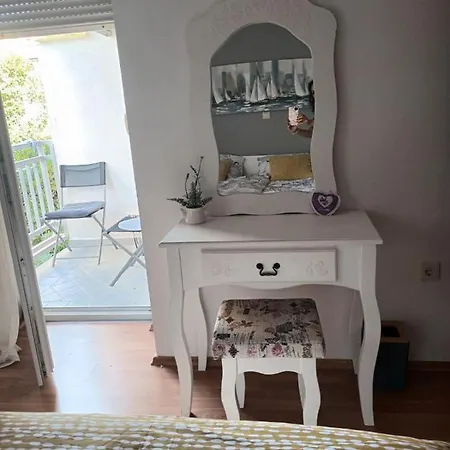 Lola Apartment